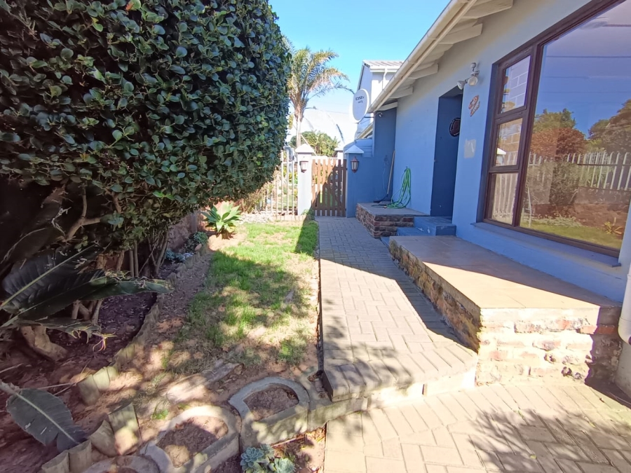To Let 2 Bedroom Property for Rent in Da Nova Western Cape